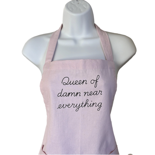 APRON QUEEN OF EVERYTHING
