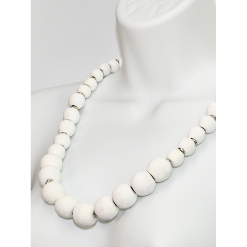 Pastel Wooden Chunky Beaded Necklace Snow White